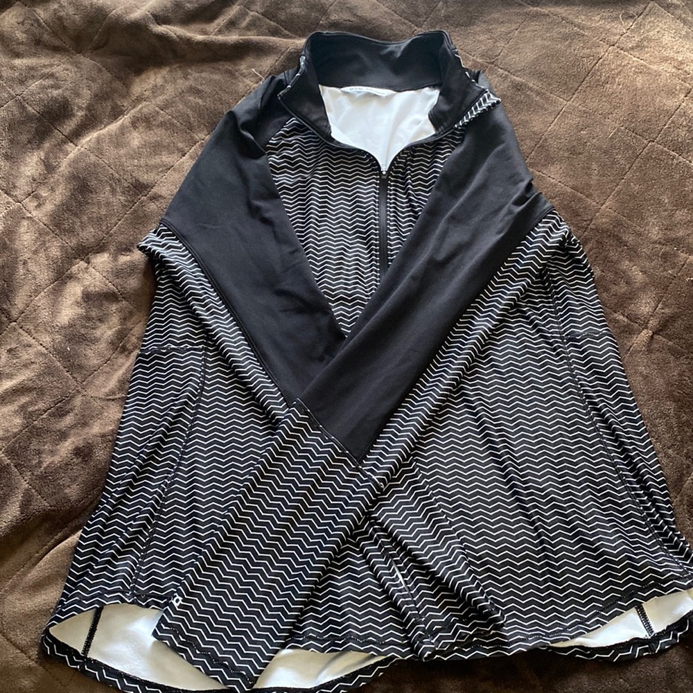 Woman’s size 2X 1/4 zip